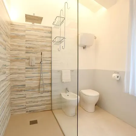 Il Pino Di Spazzavento Country house *
