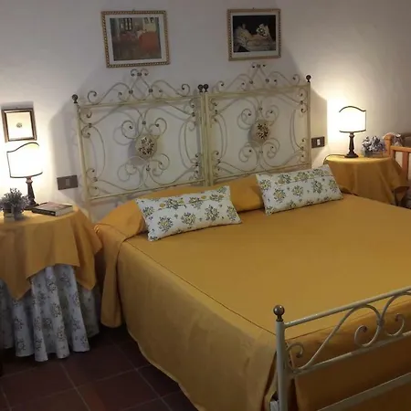 Il Pino Di Spazzavento Casa de Campo